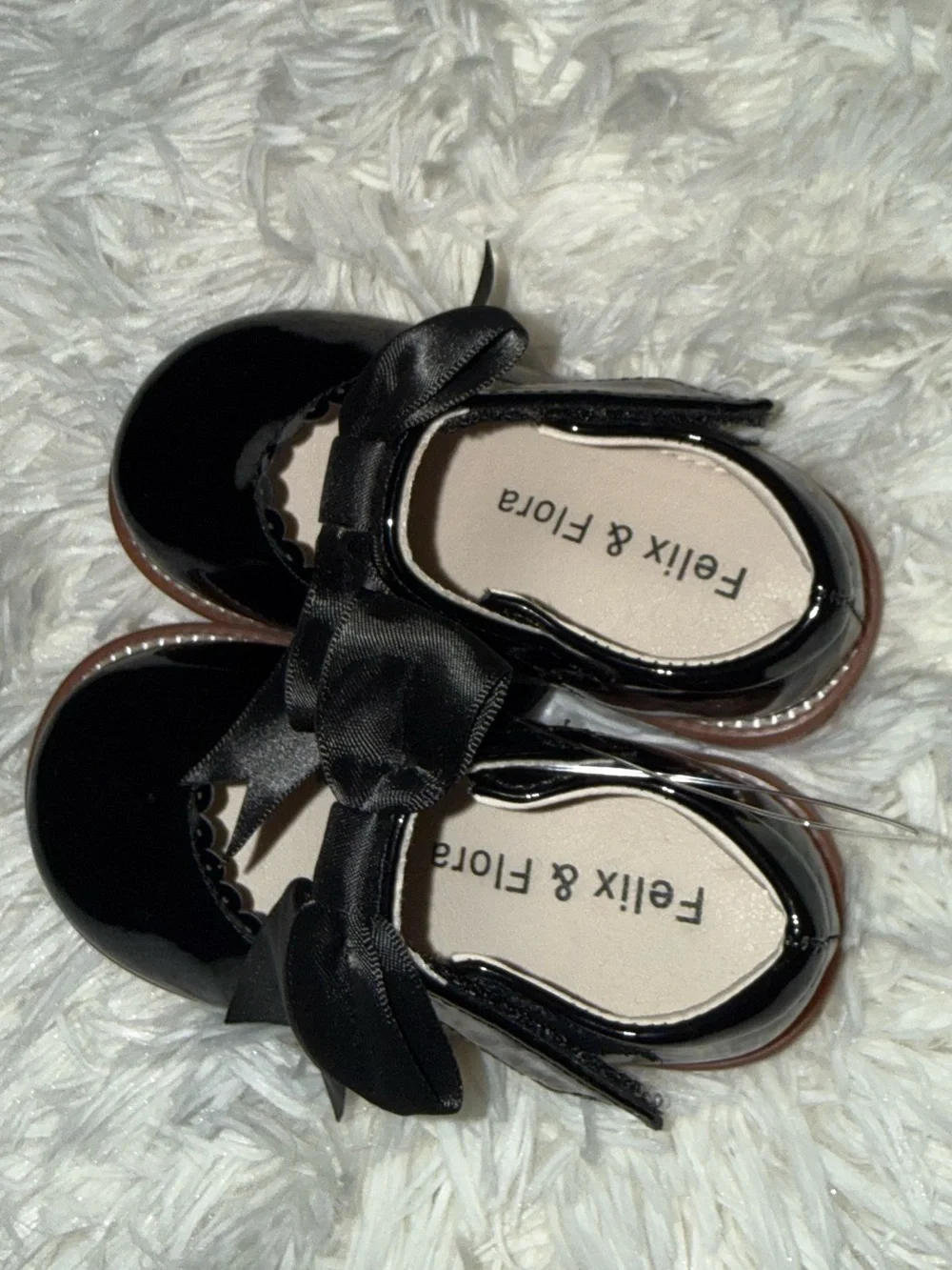 Felix & Flora patent leather Mary Jane shoes black bow size 5 toddler